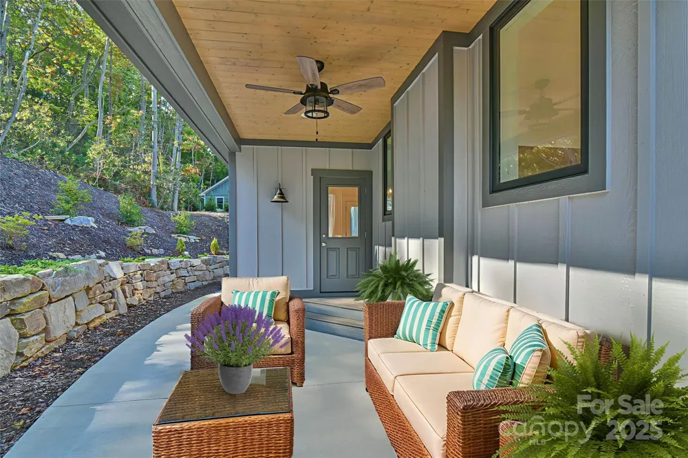 71 Crossings Circle Fairview, NC 28730