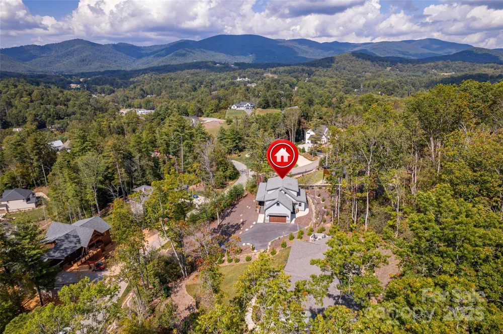 71 Crossings Circle Fairview, NC 28730