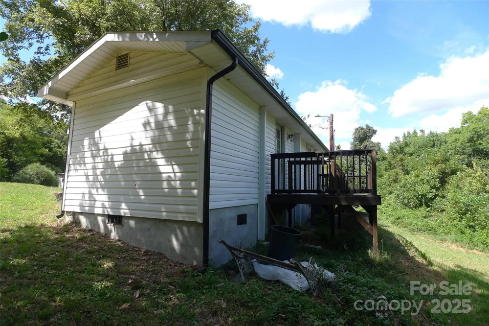 116 Pond Street Lexington, NC 27292