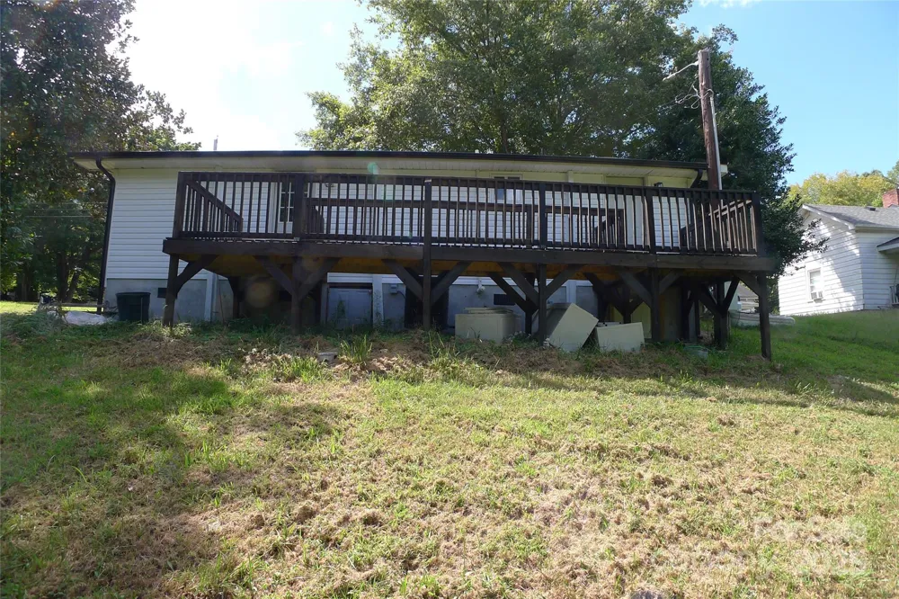 116 Pond Street Lexington, NC 27292