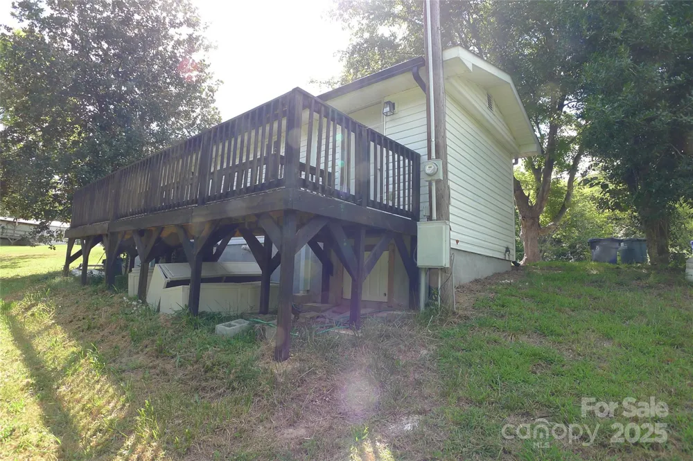 116 Pond Street Lexington, NC 27292