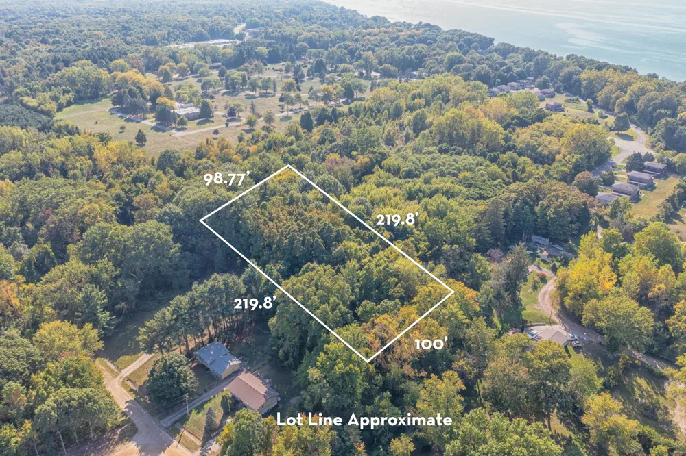 2916 Pershing Drive Coloma, MI 49038