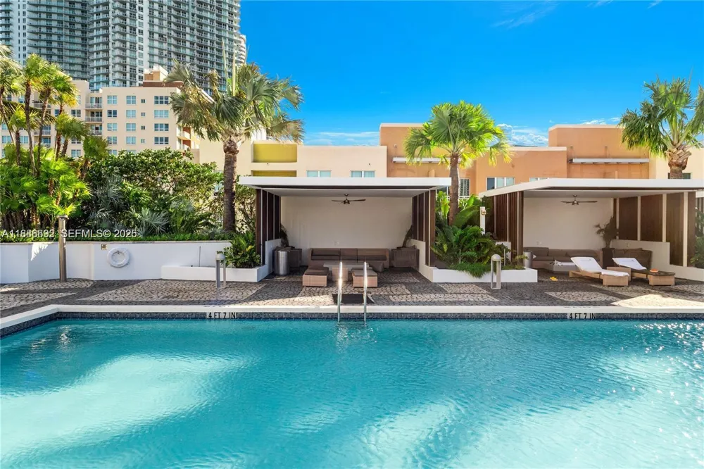 2020 Bayshore Dr #2702 Miami, FL 33137