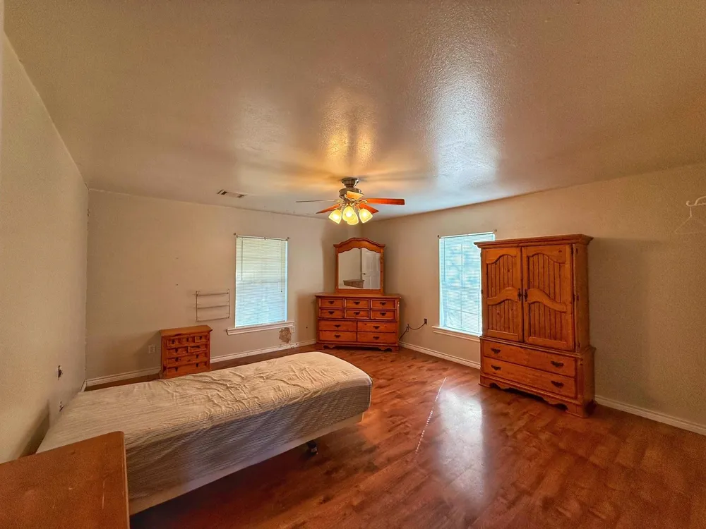 9496 Batson Rd Normangee, TX 77871
