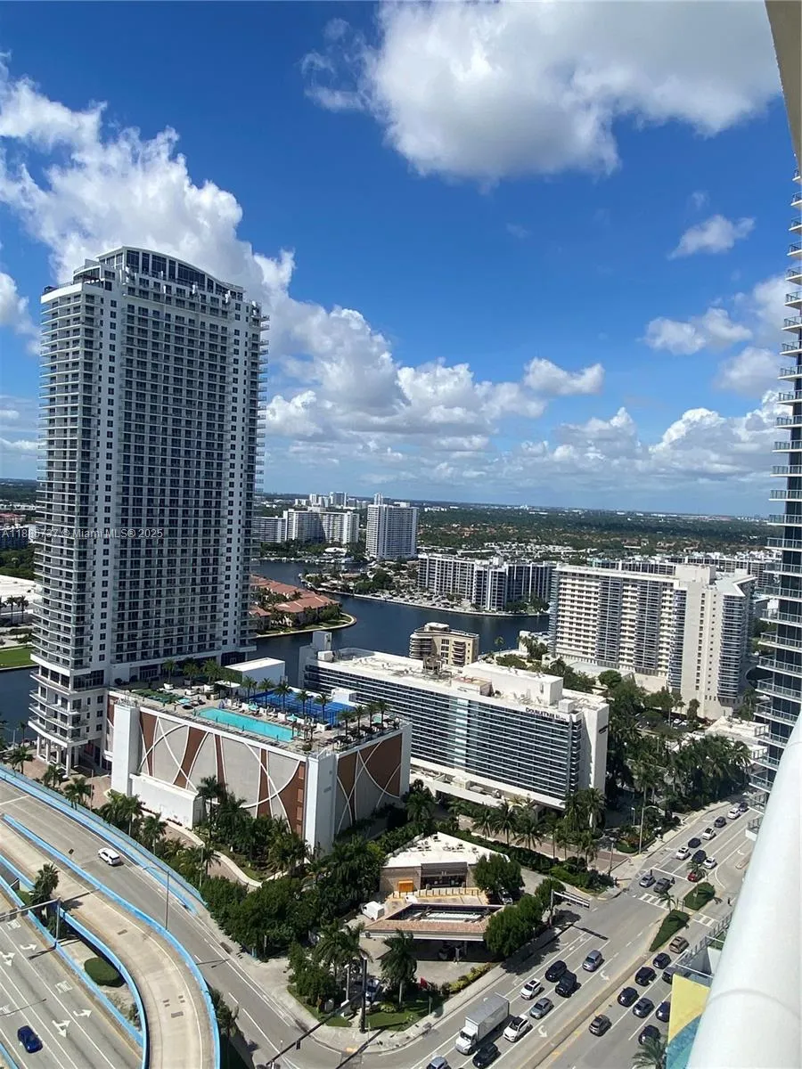 1800 S Ocean Dr #2909 Hallandale Beach, FL 33009