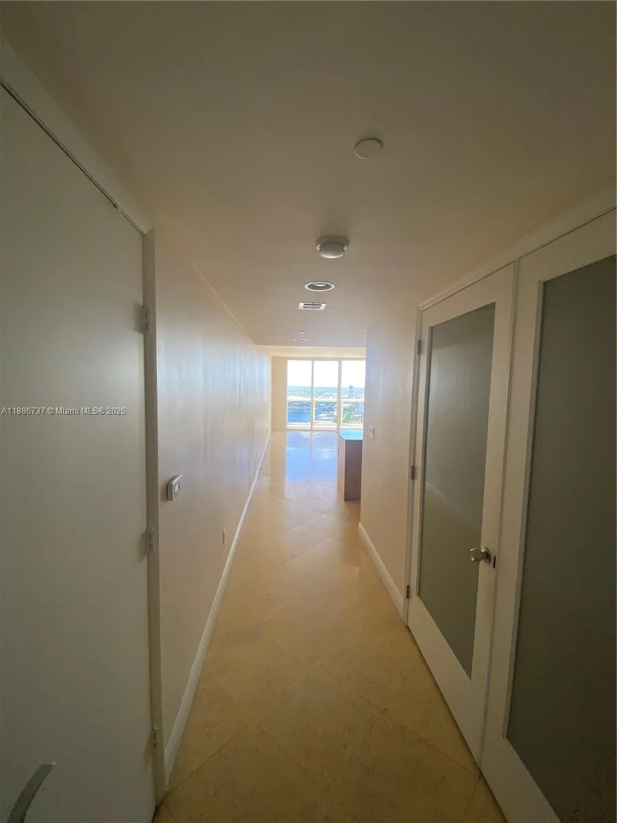 1800 S Ocean Dr #2909 Hallandale Beach, FL 33009