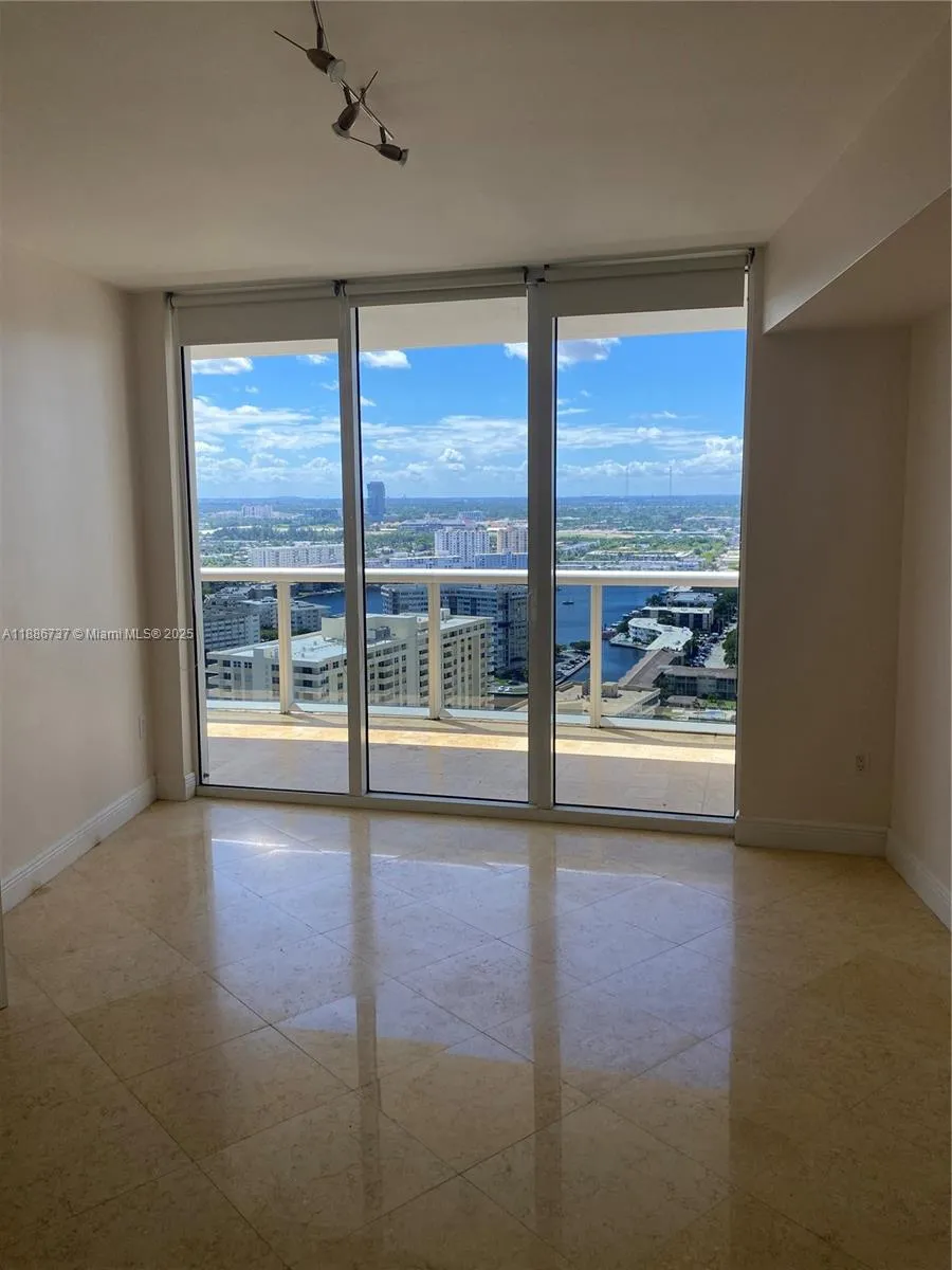 1800 S Ocean Dr #2909 Hallandale Beach, FL 33009
