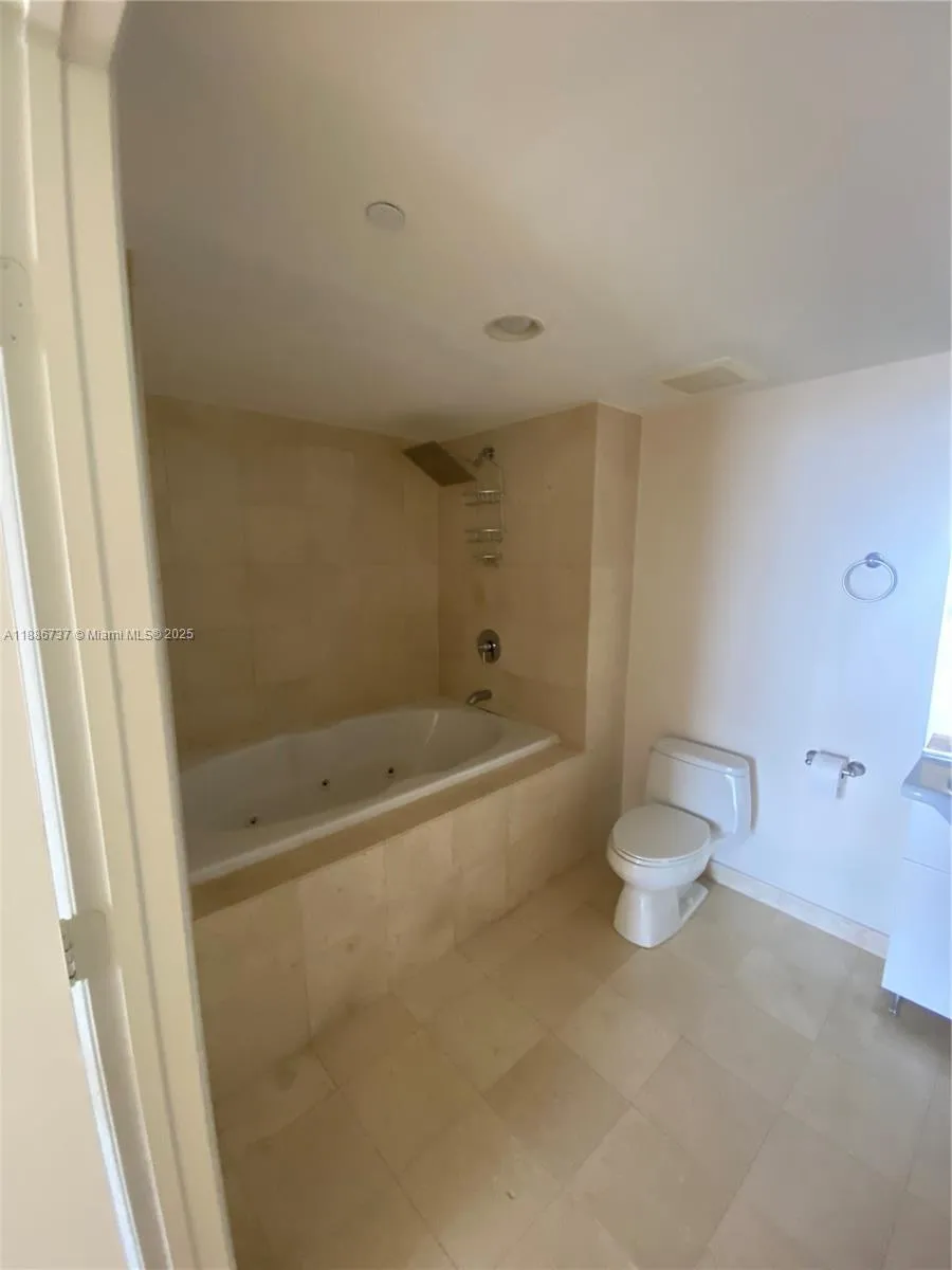 1800 S Ocean Dr #2909 Hallandale Beach, FL 33009