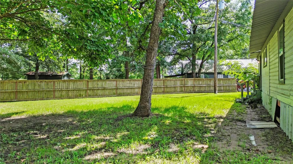 8 Jackson Road Huntsville, TX 77320