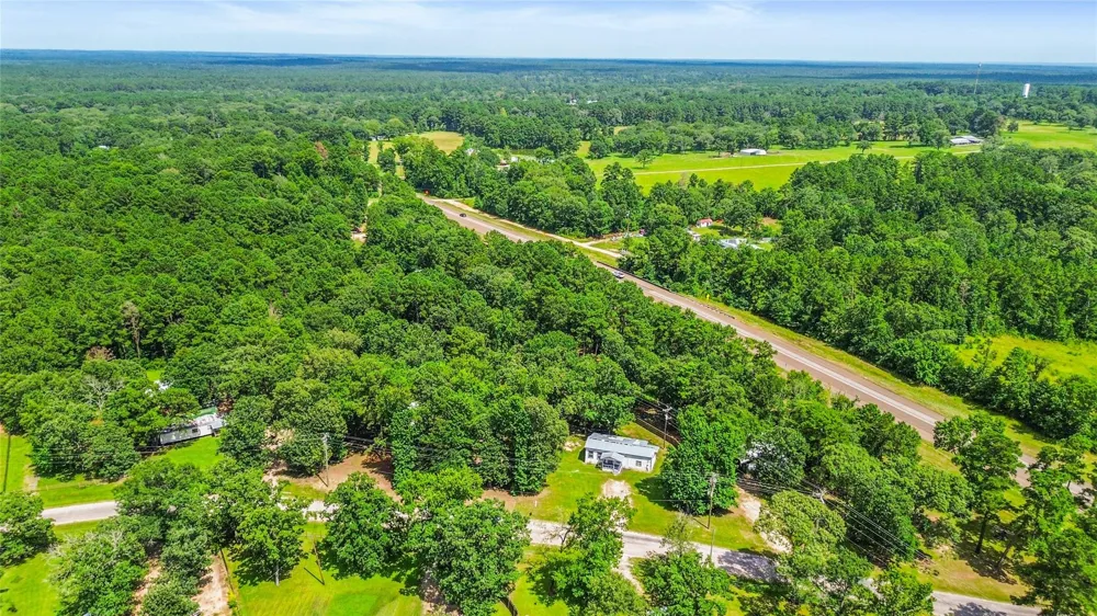 8 Jackson Road Huntsville, TX 77320