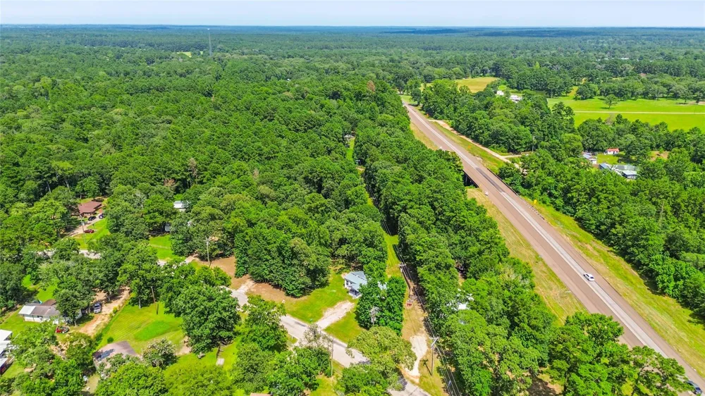 8 Jackson Road Huntsville, TX 77320
