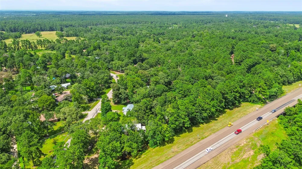 8 Jackson Road Huntsville, TX 77320