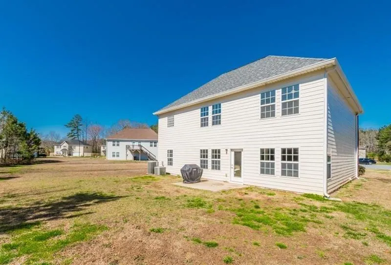 3125 Avondale Point Powder Springs, GA 30127