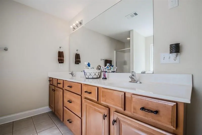 3125 Avondale Point Powder Springs, GA 30127