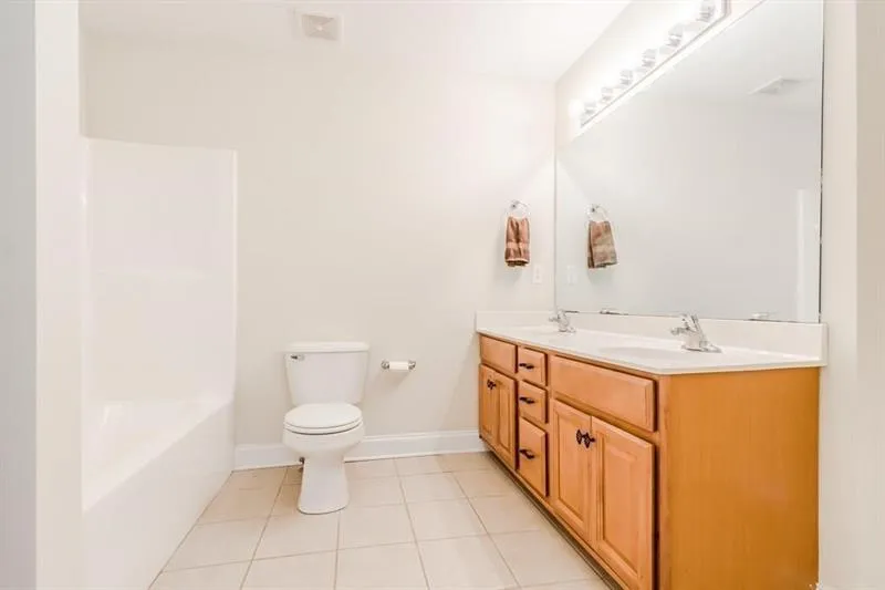 3125 Avondale Point Powder Springs, GA 30127