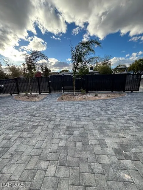 321 Beaumont Street Las Vegas, NV 89106