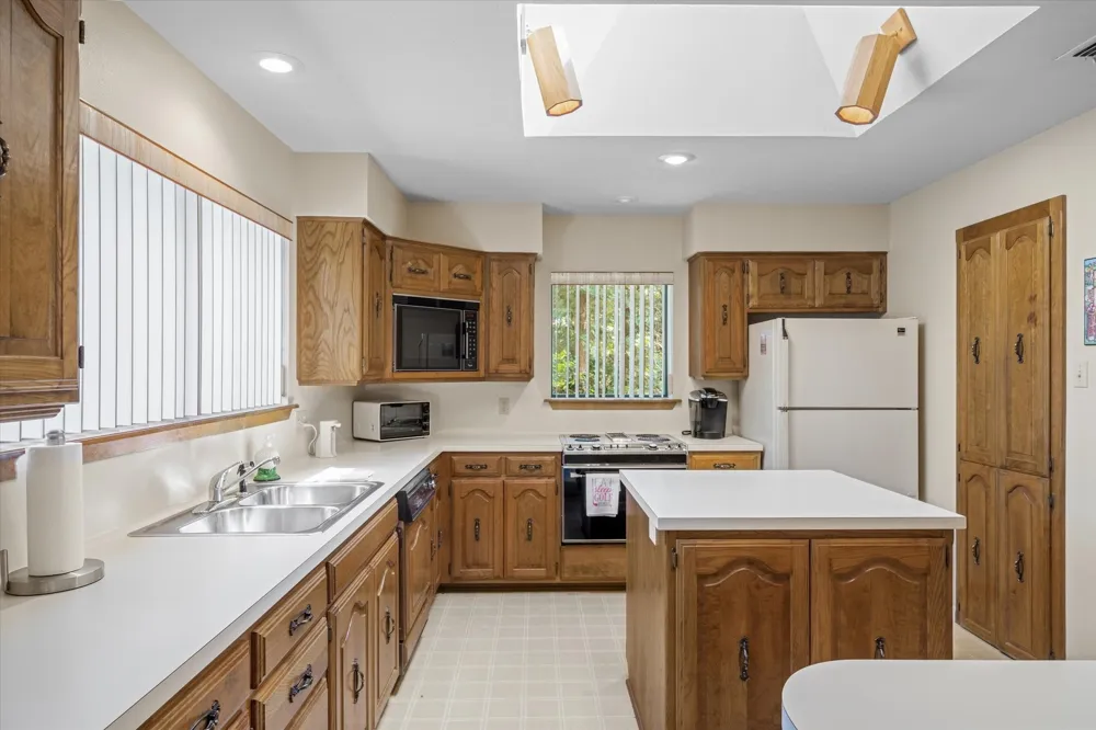 257 Peaceful Woods Trail Holly Lake Ranch, TX 75765