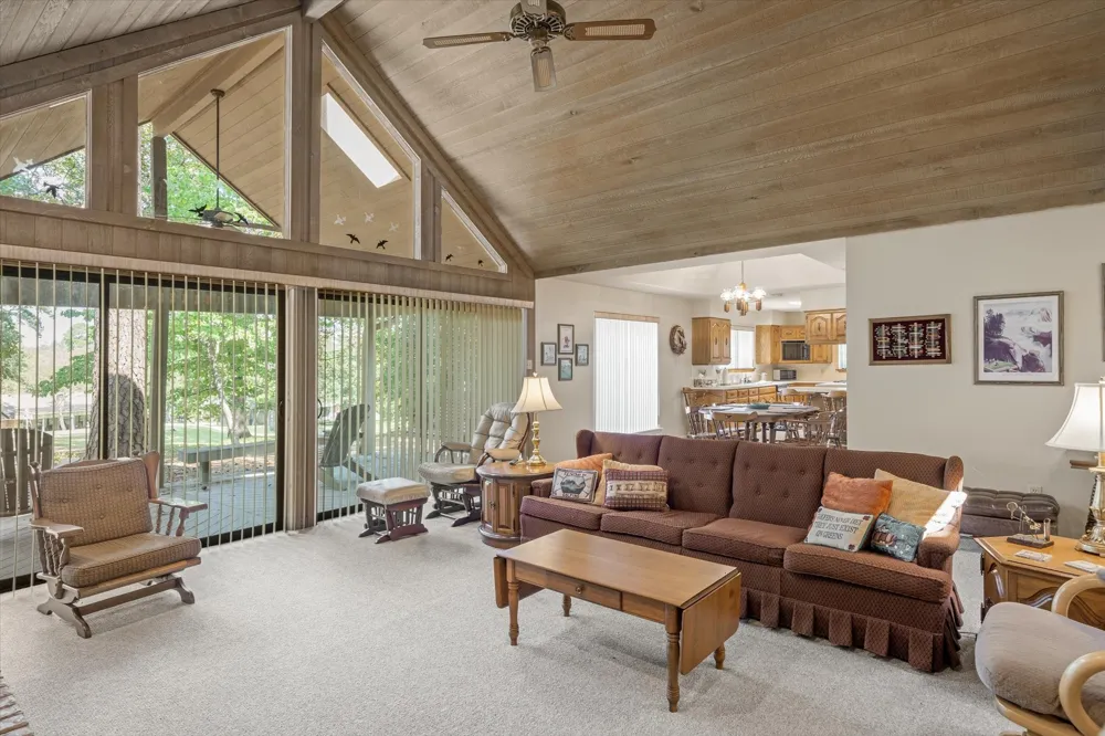 257 Peaceful Woods Trail Holly Lake Ranch, TX 75765