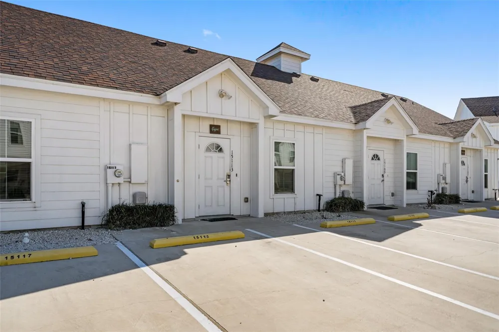 15113 Kokomo Drive Corpus Christi, TX 78418