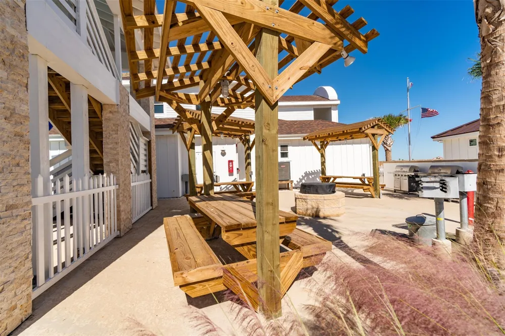 15113 Kokomo Drive Corpus Christi, TX 78418