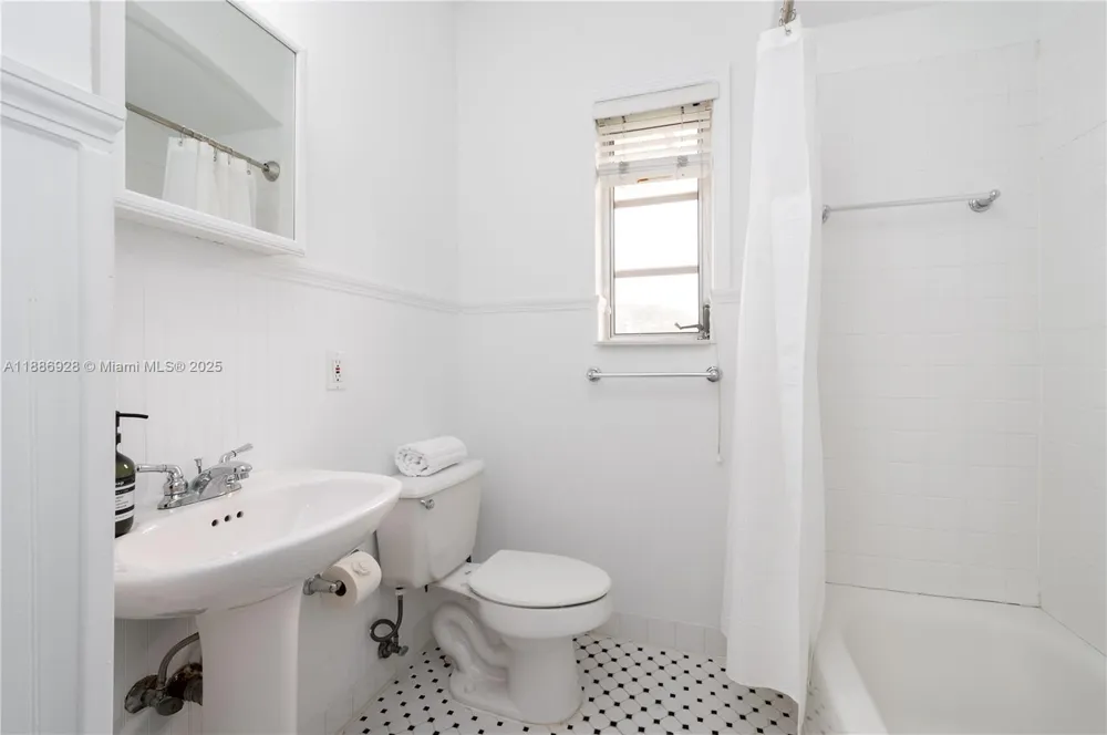 501 SW 24th Rd #501 Miami, FL 33129