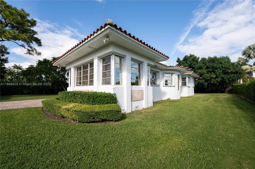 501 SW 24th Rd #501 Miami, FL 33129