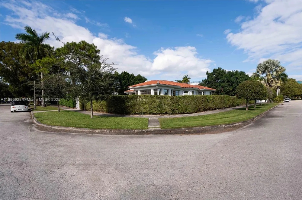 501 SW 24th Rd #501 Miami, FL 33129