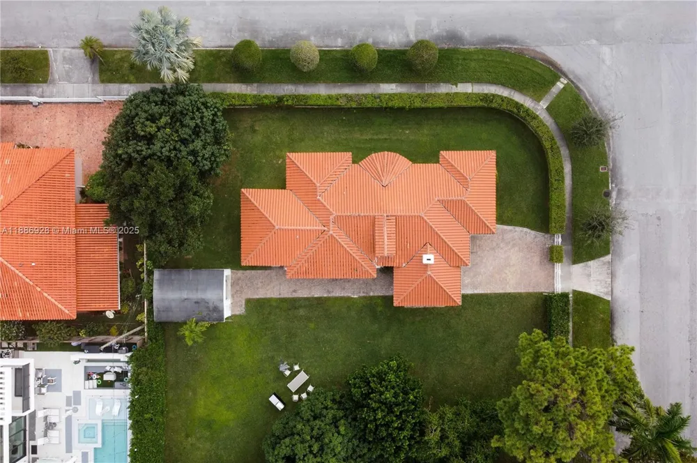 501 SW 24th Rd #501 Miami, FL 33129