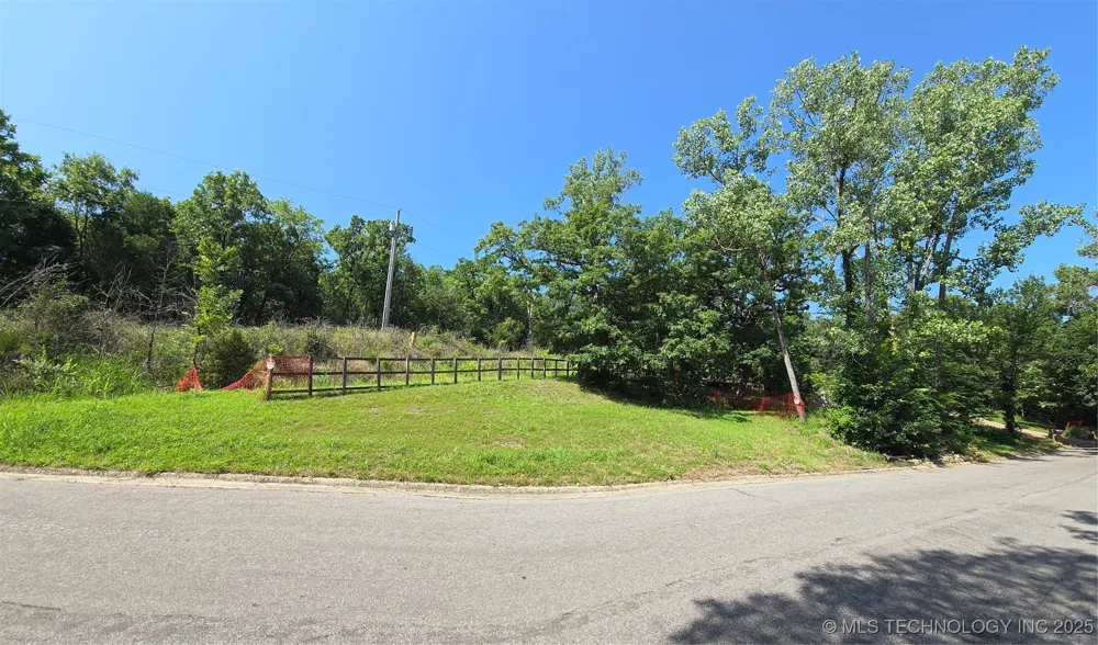 1274 Sleepy Hollow Drive Catoosa, OK 74015