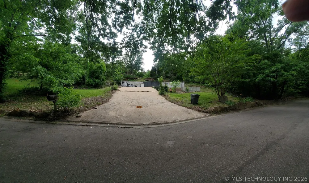 1274 Sleepy Hollow Drive Catoosa, OK 74015
