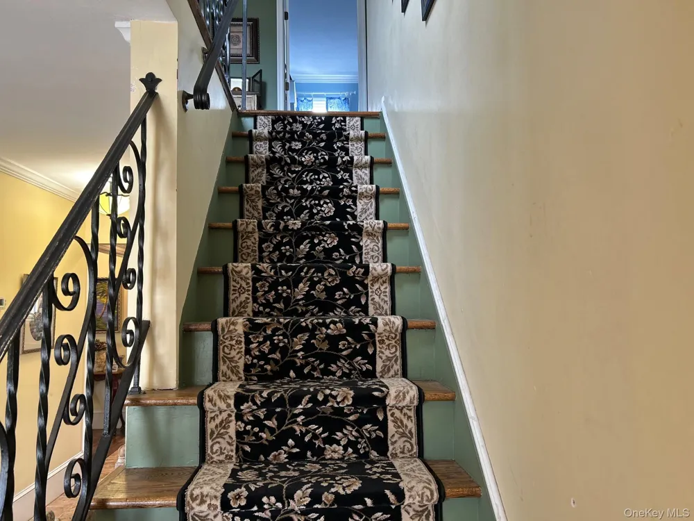 87 Armour Street Long Beach, NY 11561