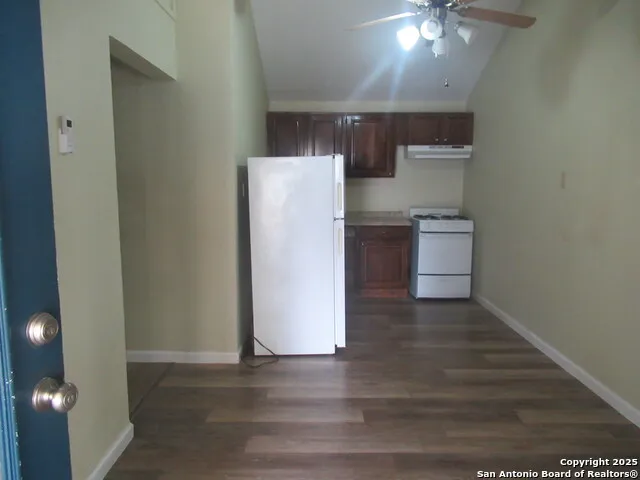 1934 UNIT B McKinley San Antonio, TX 78210