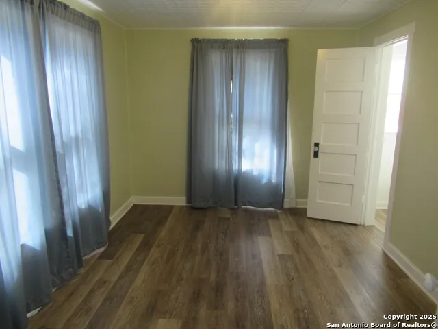 1934 UNIT B McKinley San Antonio, TX 78210