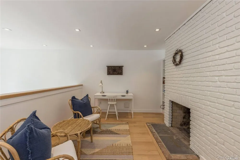 19 Woodland Way Quogue, NY 11959