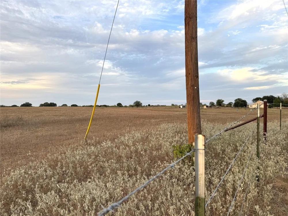 Old Kelley Road Lockhart, TX 78644