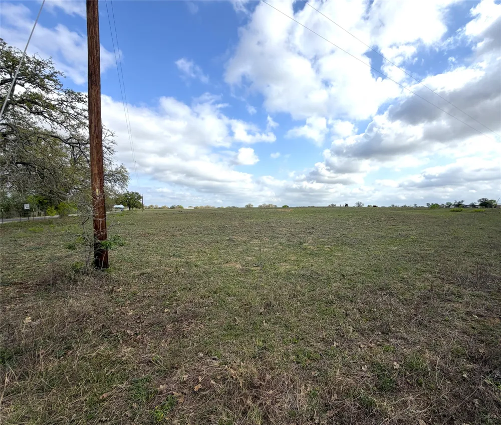 Old Kelley Road Lockhart, TX 78644