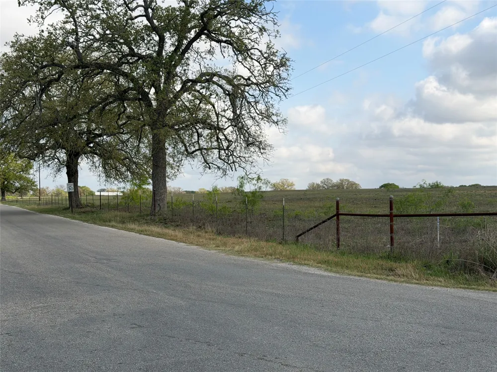 Old Kelley Road Lockhart, TX 78644