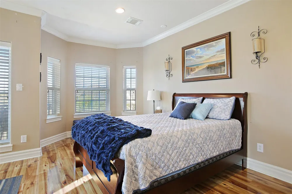 612 8th Street Kemah, TX 77565