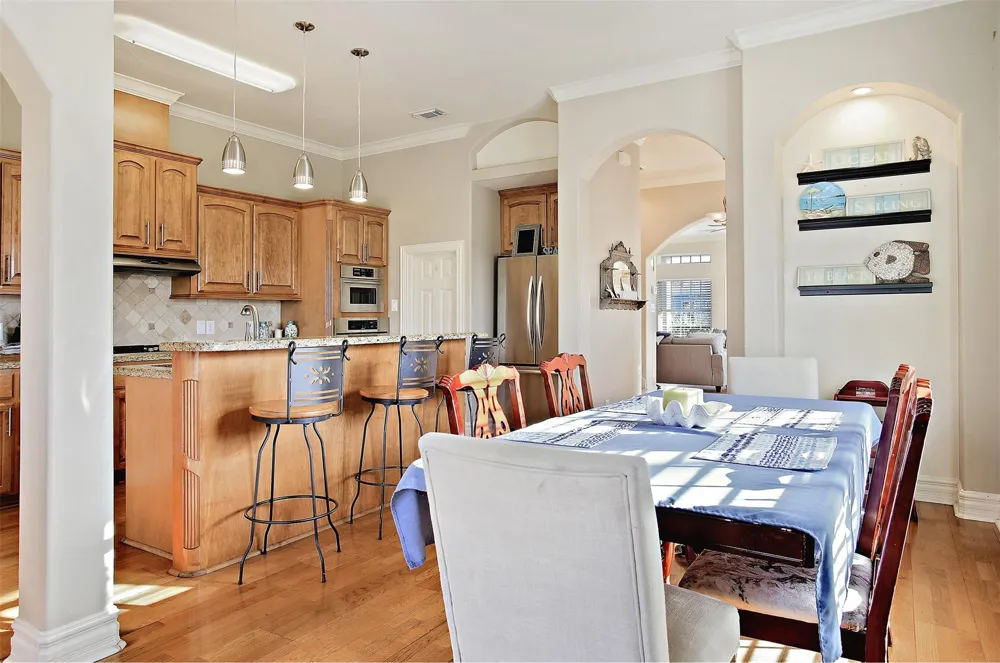 612 8th Street Kemah, TX 77565