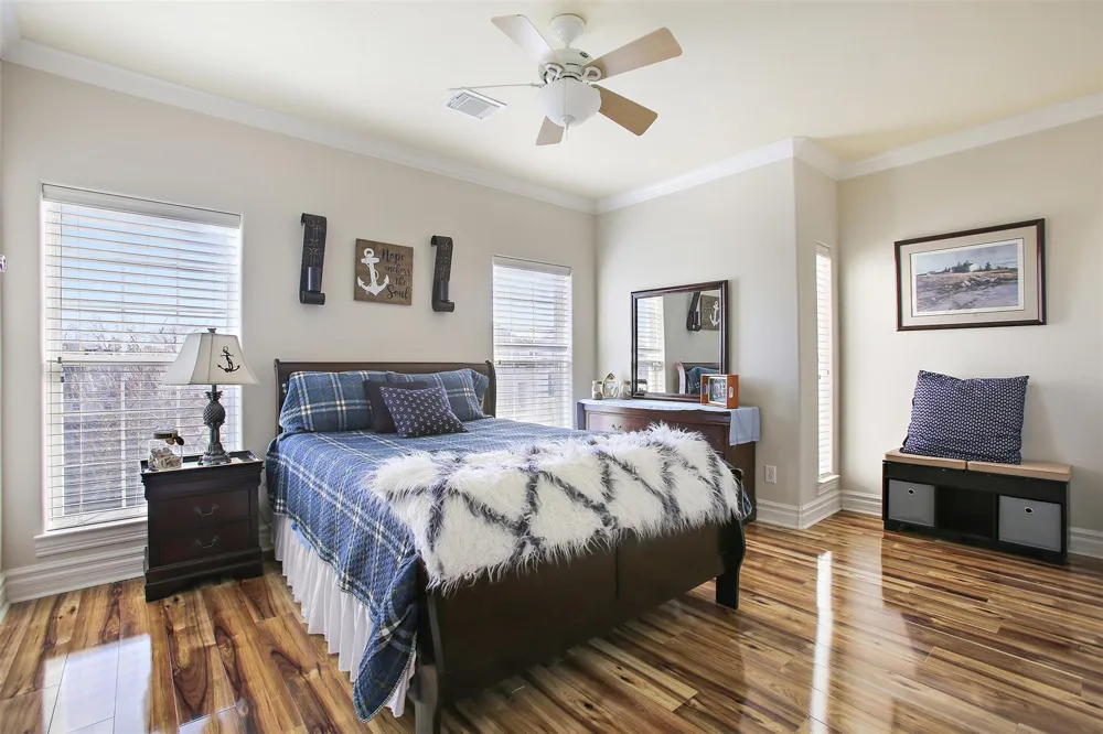 612 8th Street Kemah, TX 77565
