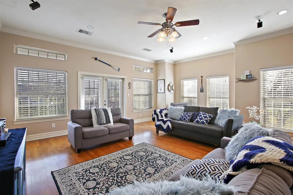 612 8th Street Kemah, TX 77565