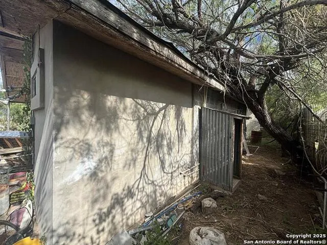 402 Hernandez Laredo, TX 78046