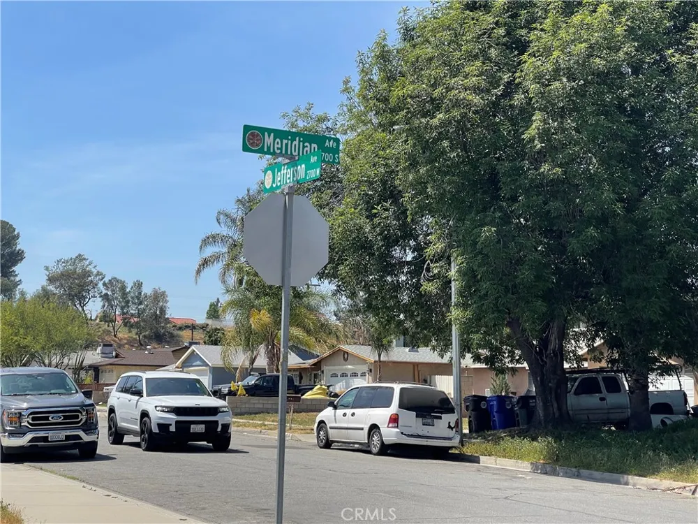 711 Meridian Colton, CA 92324