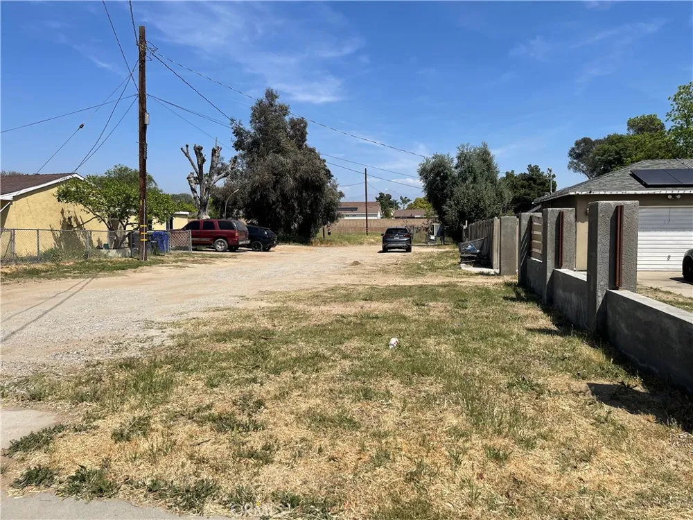 711 Meridian Colton, CA 92324