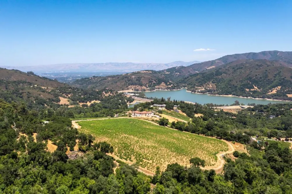 18590 Black Road Los Gatos, CA 95033