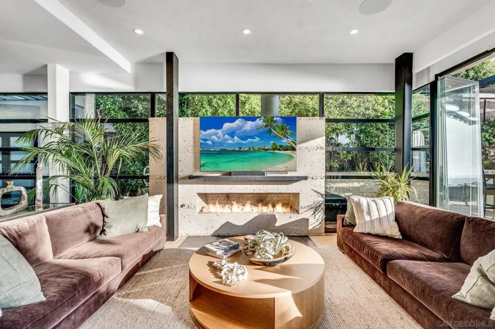 282 Neptune Avenue Encinitas, CA 92024