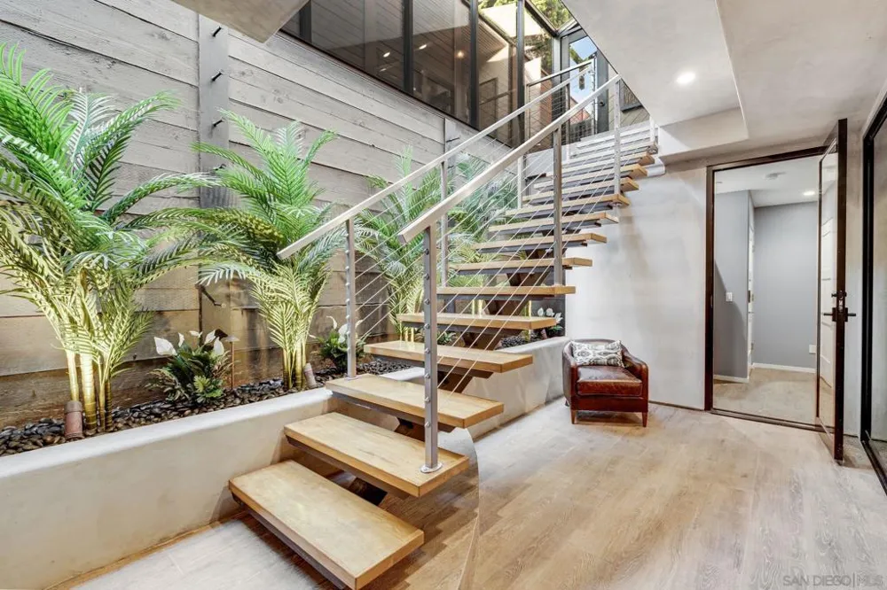 282 Neptune Avenue Encinitas, CA 92024