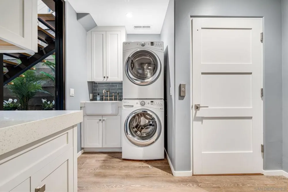 282 Neptune Avenue Encinitas, CA 92024