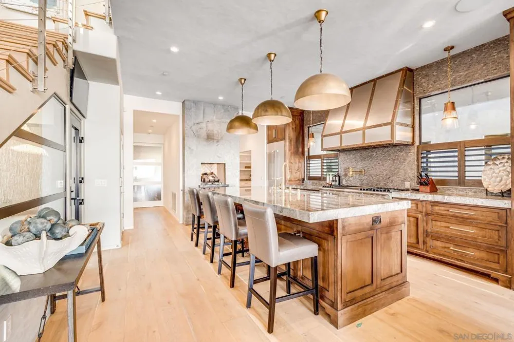 282 Neptune Avenue Encinitas, CA 92024