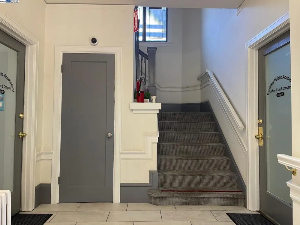370 Grand Ave Oakland, CA 94610
